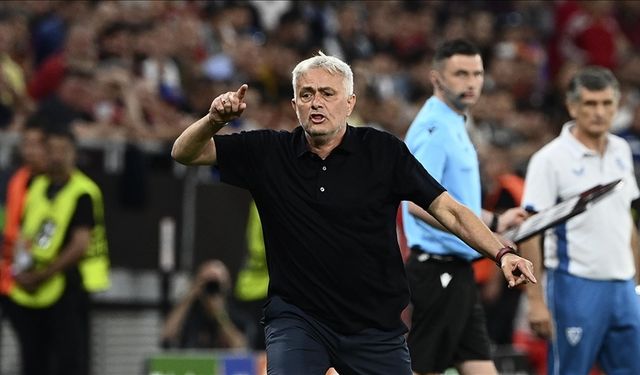 UEFA'dan Jose Mourinho'ya 4 maç men cezası
