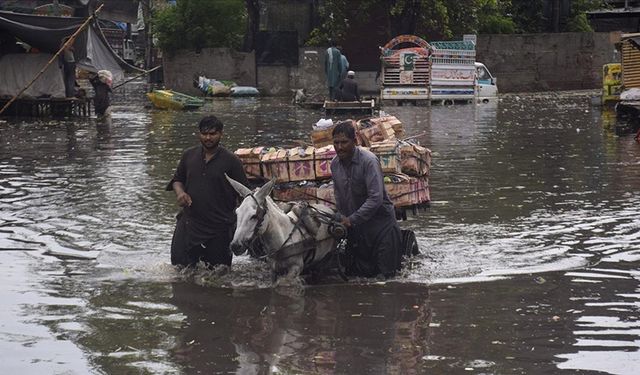 Pakistan'da muson yağmurları nedeniyle ölenlerin sayısı 113'e çıktı