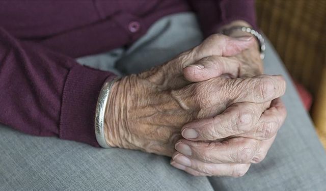 FDA, Alzheimer'ın ilerlemesini yavaşlattığı gözlenen ilaca tam onay verdi