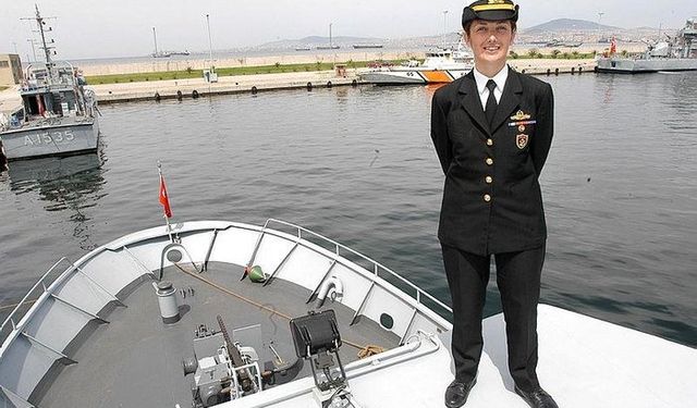 TSK'da ilk kadın amiral! Kurmay Albay Gökçen Fırat amiralliğe terfi etti