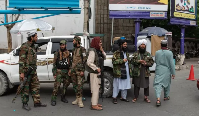 Dünya liderleri Taliban ile konuşmaya başlamalı mı?