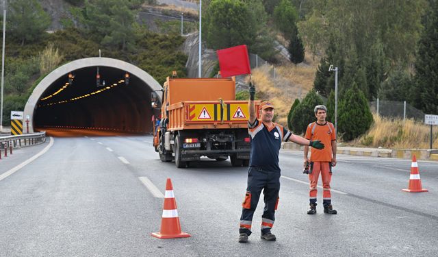 İzmir'de tünelde yangın tatbikatı yapıldı