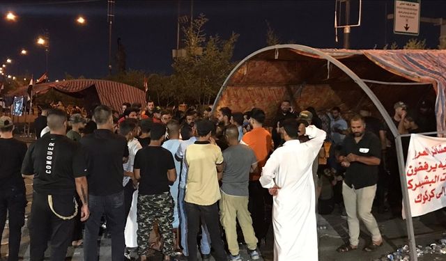 Kerkük'te Irak ordusuna bağlı karargahın KDP'ye geri verilme kararına karşı protestolar sürüyor