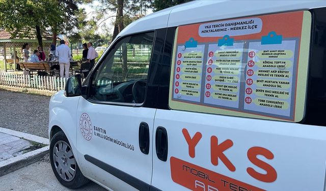 Bartın'da sel mağduru üniversite adaylarına "Mobil Tercih Aracı"yla hizmet veriliyor