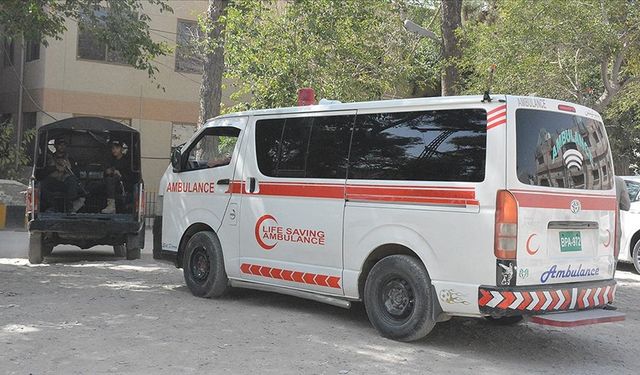 Pakistan'da bombalı terör saldırısında 7 kişi öldü