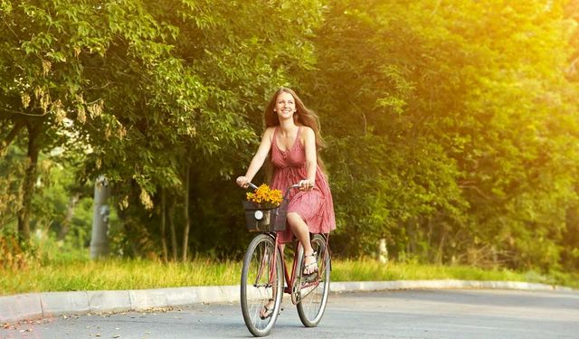 Pedal çevir, sağlığını yükselt: Bisiklete binmenin şaşırtıcı faydaları