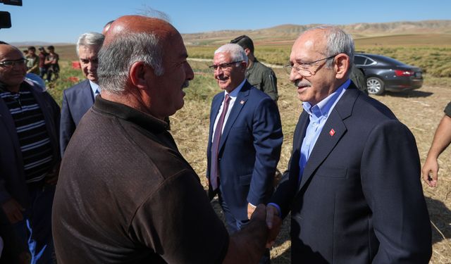 CHP Genel Başkanı Kılıçdaroğlu, Bala'da tarım işçileri ve üreticilerle bir araya geldi