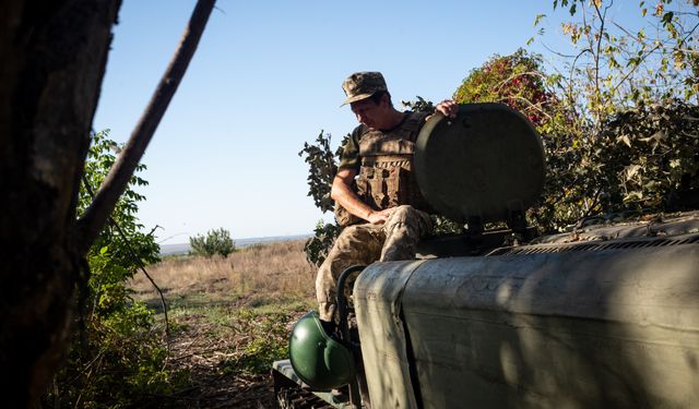 24. Mekanize Tugayı'na bağlı Ukraynalı askerler, Toretsk yakınlarındaki mevzilerinde görevlerine devam ediyor