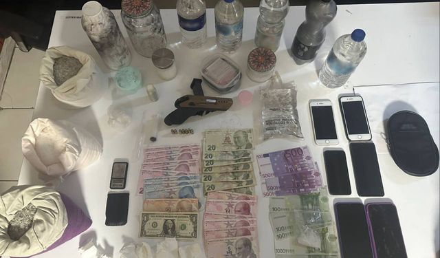Şişli'de uyuşturucu operasyonunda yakalanan 2 zanlı tutuklandı