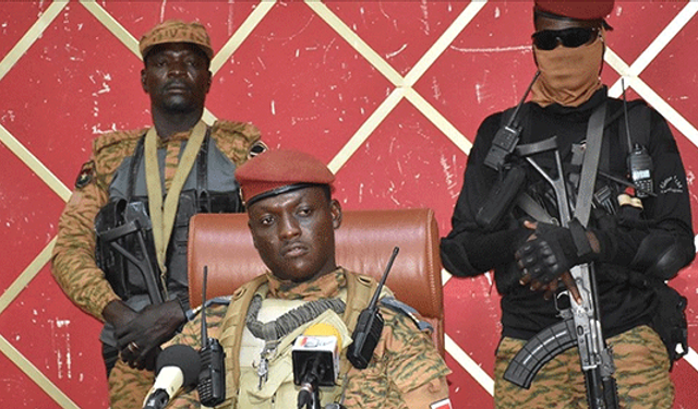 Burkina Faso Cumhurbaşkanı Traore, seçimlerin "öncelik" olmadığını söyledi