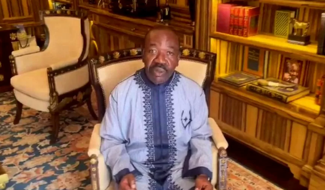 Gabon'da darbe liderleri: Devrilen Başkan Ali Bongo şimdi serbest
