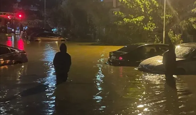 İstanbul'da sel sularına kapılan 2 kişi hayatını kaybetti