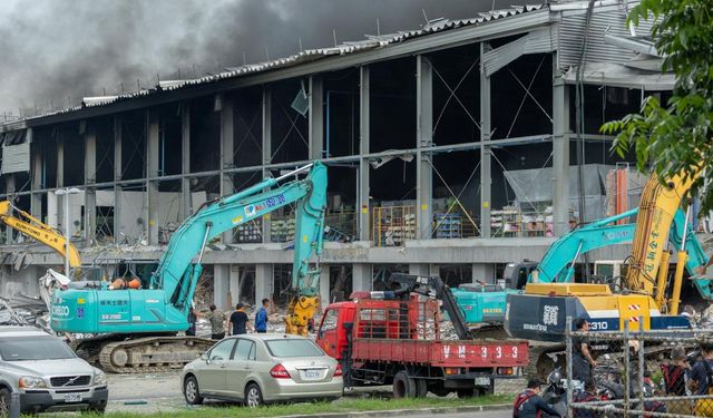 Tayvan'da fabrikada çıkan yangında ölenlerin sayısı 9'a çıktı