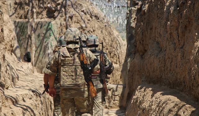 Ermenistan, sınırdaki Azerbaycan mevzilerine kamikaze İHA'larla saldırdı