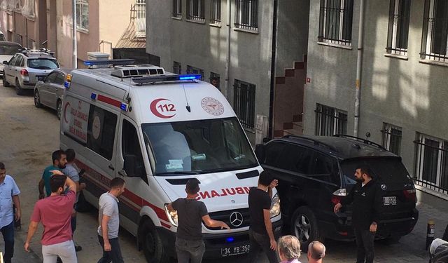 Bakırköy'de kırılan beton parçası üstüne düşen işçi öldü