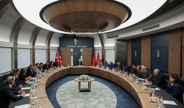 CHP Genel Başkanı Kılıçdaroğlu, partisinin Kırşehir il teşkilatıyla bir araya geldi