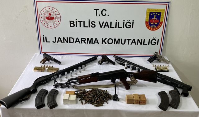 Bitlis'te sosyal medyadan silahlı görüntü paylaşanlara yönelik operasyonda 3 şüpheli yakalandı