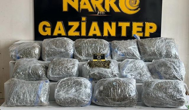 Gaziantep'te otomobilinde uyuşturucu bulunan zanlı tutuklandı