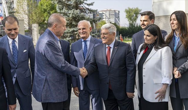 Cumhurbaşkanı Erdoğan, AK Parti Genel Merkezi'ne geldi