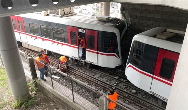 İzmir'de raydan çıkıp peron duvarına çarpan metro vagonundaki 3 kişi yaralandı