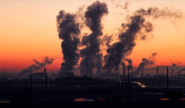Küresel sera gazı emisyonları 2024 itibarıyla düşüşe geçebilir