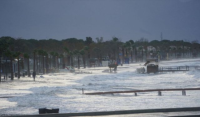 Meteorolojiden Ege Denizi'nin kuzeyi için fırtına uyarısı