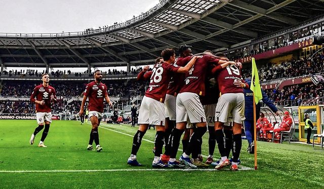 İtalya Serie A'da Napoli, Torino'ya 3-0 yenildi