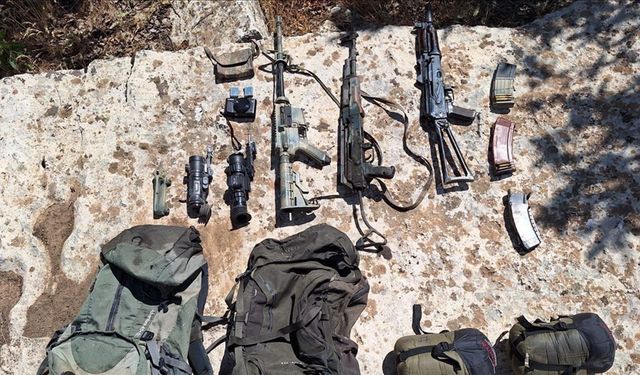 Pençe-Kilit Operasyonu bölgesinde teröristlere ait silahlar ve mühimmat ele geçirildi