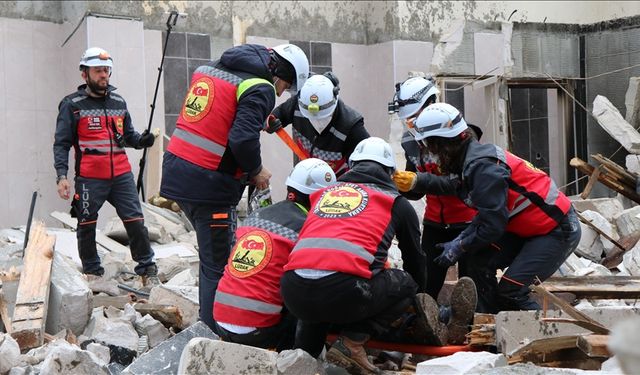 Kırklareli'nde olası Marmara depremine yönelik arama kurtarma tatbikatı gerçekleştirildi