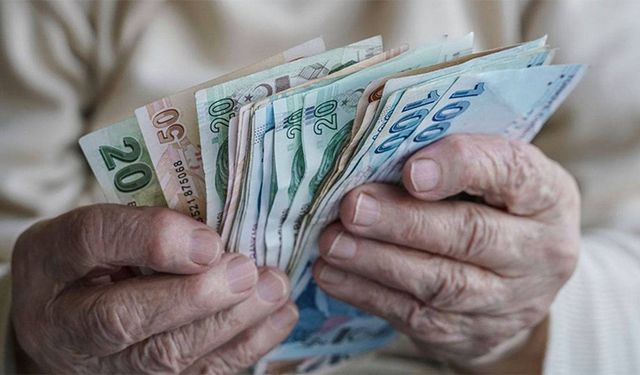 CHP, emeklilerin bayram ikramiyesinin 15 bin liraya çıkarılmasını istedi
