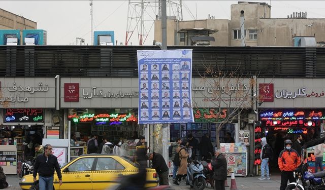 İran'da yarın yapılacak seçimlerde farklı listeler yarışacak
