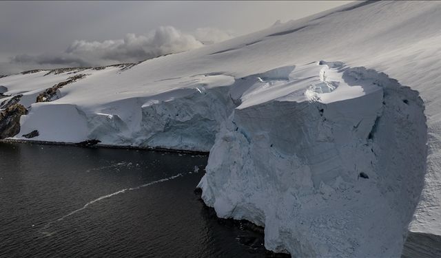 Antarktika'da Türkiye büyüklüğünde buz eridi