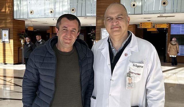 Gürcü hasta, İzmir'de robotik cerrahi teknolojisiyle sağlığına kavuştu