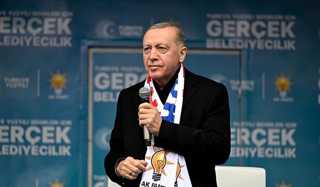 Cumhurbaşkanı Erdoğan: "Çalışanlarımızın ve emeklilerimizin yaşadığı sıkıntıların çözümü boynumuzun borcudur"