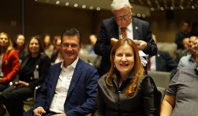 İstanbul Florence Nightingale Hastanesi ve T.C. Demiroğlu Bilim Üniversitesi İşbirliğiyle Sağlık Mesleklerinin Gelişimi