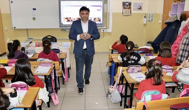 Sınıf öğretmeninin yapay zeka projesi 10 ülkedeki öğrencileri bir araya getirdi