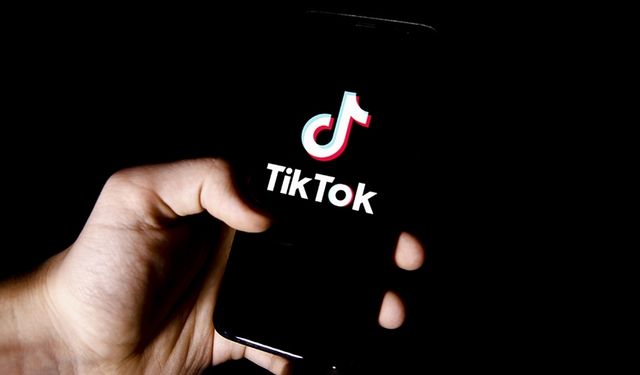 TikTok, ABD'de daha önce kaldırıldığı Google Play Store ve App Store'a geri döndü