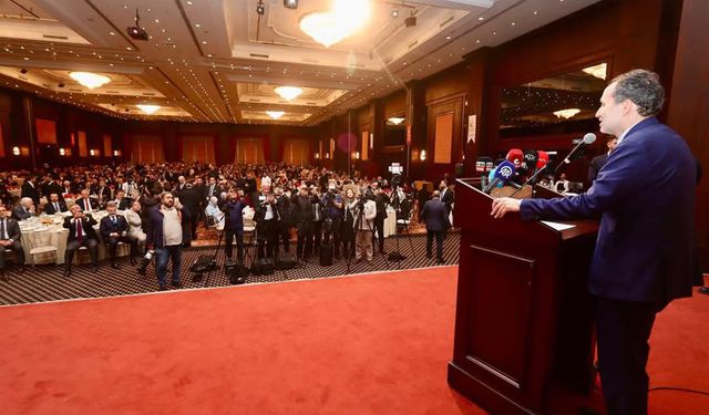Yeniden Refah Partisi İstanbul İl Başkanlığının geleneksel iftar programına yoğun ilgi