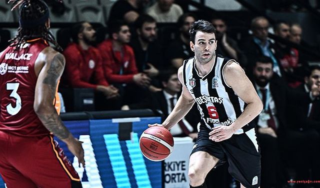 Beşiktaş Fibabanka derbide Galatasaray'ı devirdi