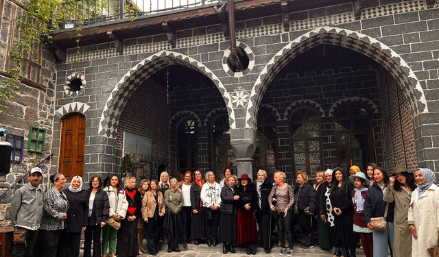 BAHAR RESİM SERGİSİ DİYARBAKIR’DA AÇILDI