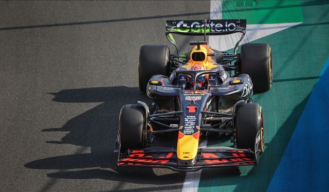 Formula 1'de pole pozisyonu Max Verstappen'in oldu