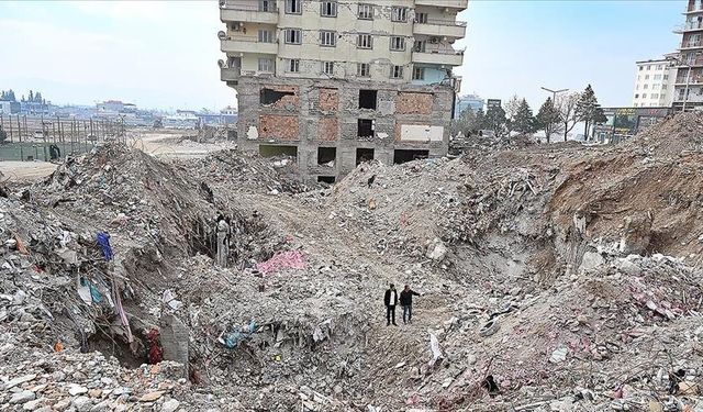 Depremde 103 kişinin öldüğü Ebrar Sitesi D Blok'a ilişkin yargılama sürdü