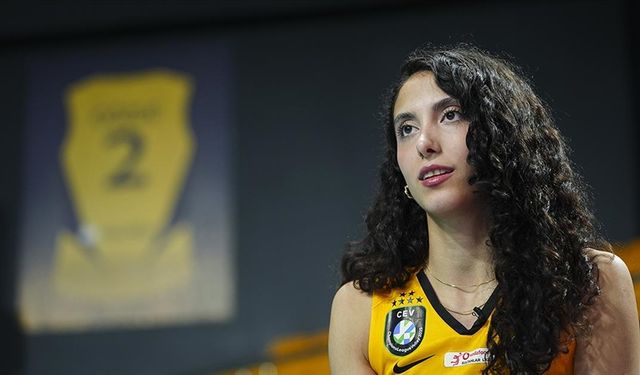 VakıfBank oyuncusu Deniz Uyanık'ın hayali, sezonu Avrupa'nın zirvesinde tamamlamak