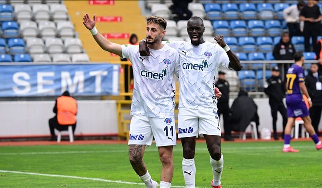 Kasımpaşa, Eyüpspor deplasmanında 3 puanı 3 golle aldı