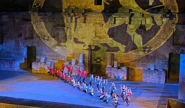 "Anadolu Ateşi" Aspendos'ta izleyiciyle buluştu