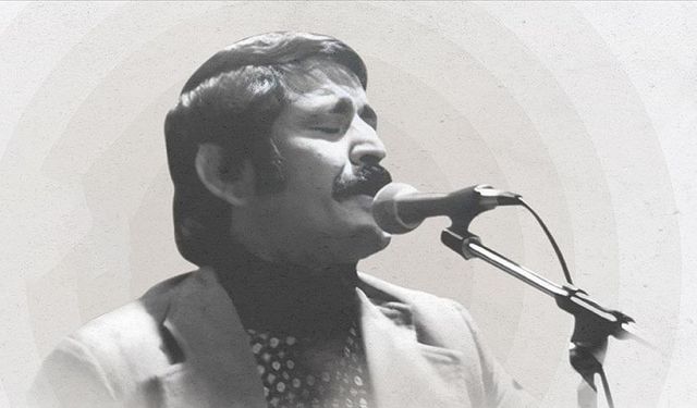 Halk ozanı: Aşık Mahzuni Şerif