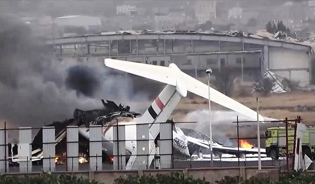 İsrail'in bombaladığı Sana Havalimanı'nda tüm uçuşlar askıya alındı