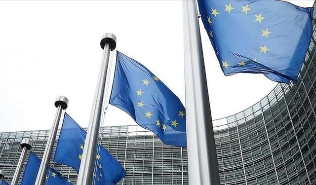AB, 75. kez kutlayacağı Avrupa Günü'ne savunma ve ekonomiyle ilgili kaygılarla giriyor