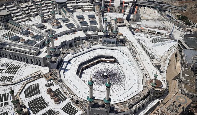 Kabe, 601 metrelik Kraliyet Saat Kulesi'nden görüntülendi