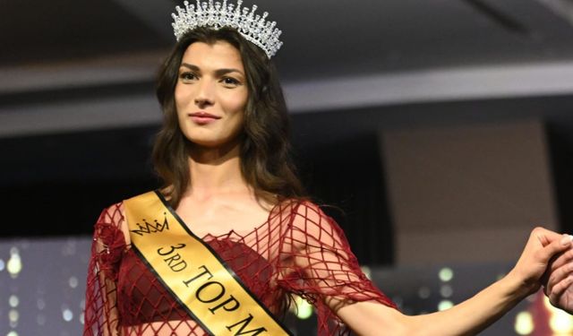 Arife Demirci güzelliği ile jüri ve izleyenleri büyüledi